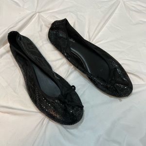 Black Shimmer Bow Tied Faux Snakeskin Soft Rubber Soled Round Toe Walking Flats